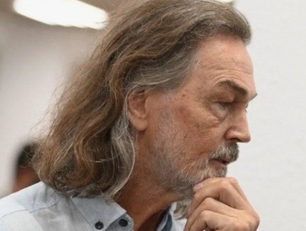 Никас Сафронов высказался против пластических операций
