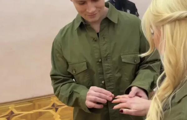 Шаман и Екатерина Мизулина поженились в Донецке Шаман и Екатерина Мизулина поженились в Донецке
