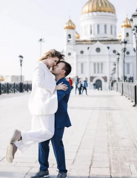 
Настя Задорожная трогательно поздравила мужа с годовщиной знакомства            