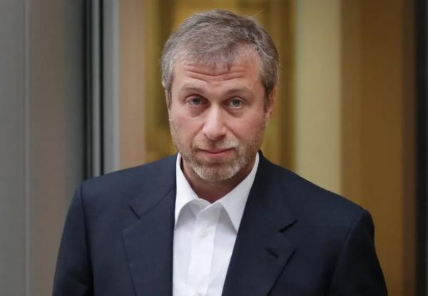 "Продолжает спасать культурное наследие России". Роман Абрамович может направить миллиарды рублей в реконструкцию Дома писателей в Комарове "Продолжает спасать культурное наследие России". Роман Абрамович может направить миллиарды рублей в реконструкцию Дома писателей в Комарове