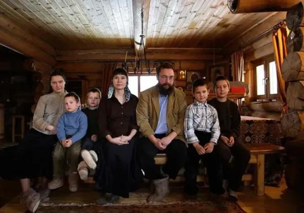 "Целиком. Недорого. Вместе со скотиной". "Православный олигарх" Герман Стерлигов продаёт слободу "Целиком. Недорого. Вместе со скотиной". "Православный олигарх" Герман Стерлигов продаёт слободу