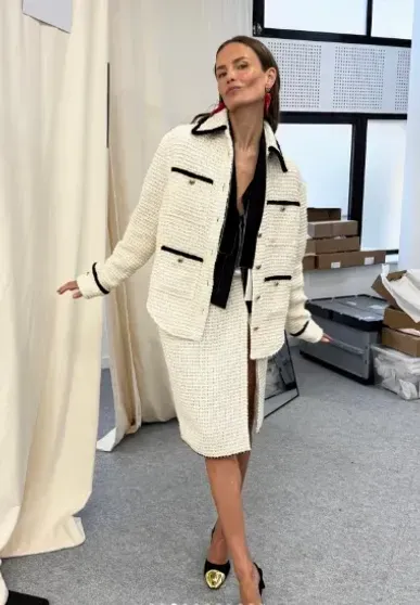 Наташа Поли показала бэкстейдж круизного показа Chanel