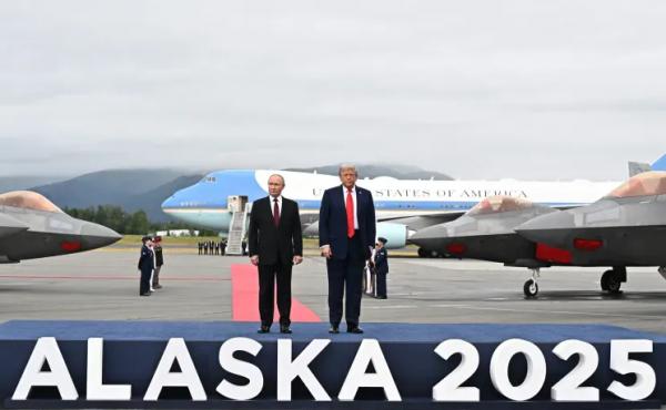 "Сделки пока нет". Владимир Путин и Дональд Трамп встретились на Аляске "Сделки пока нет". Владимир Путин и Дональд Трамп встретились на Аляске