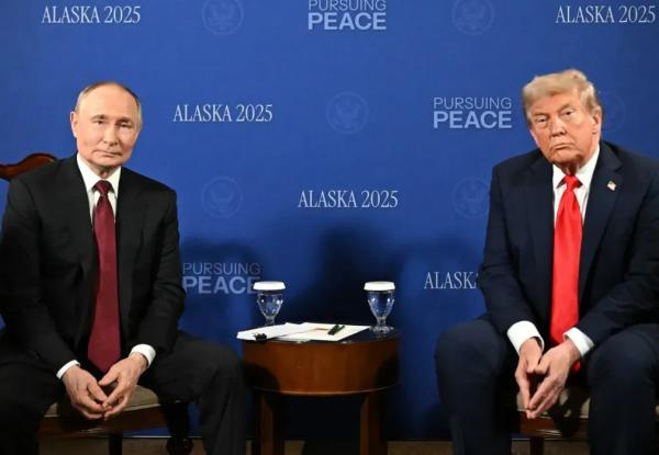 "Сделки пока нет". Владимир Путин и Дональд Трамп встретились на Аляске "Сделки пока нет". Владимир Путин и Дональд Трамп встретились на Аляске